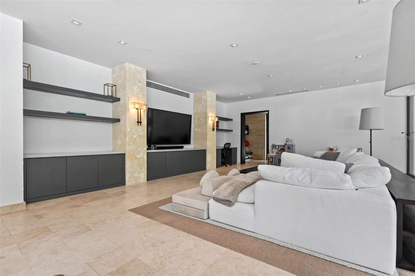 2200 DORADO Bch Dr #3 DORADO, PR 00646