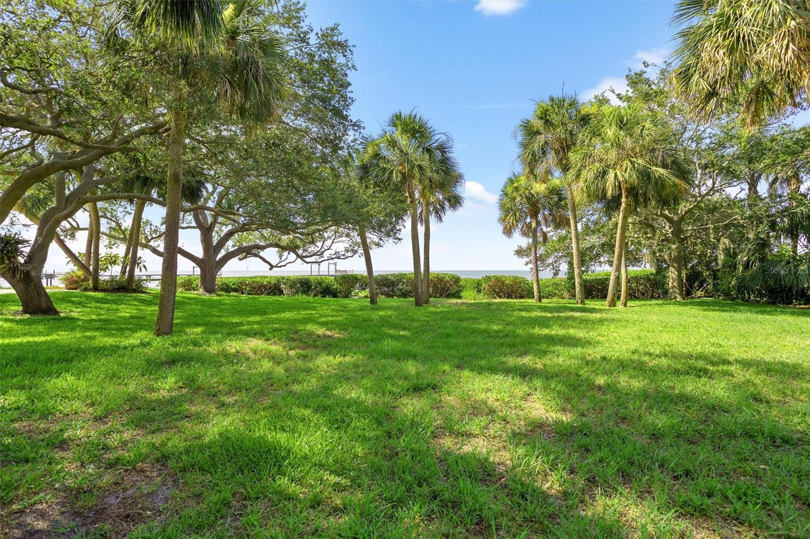 1130 FRIENDLY Way ST PETERSBURG, FL 33705