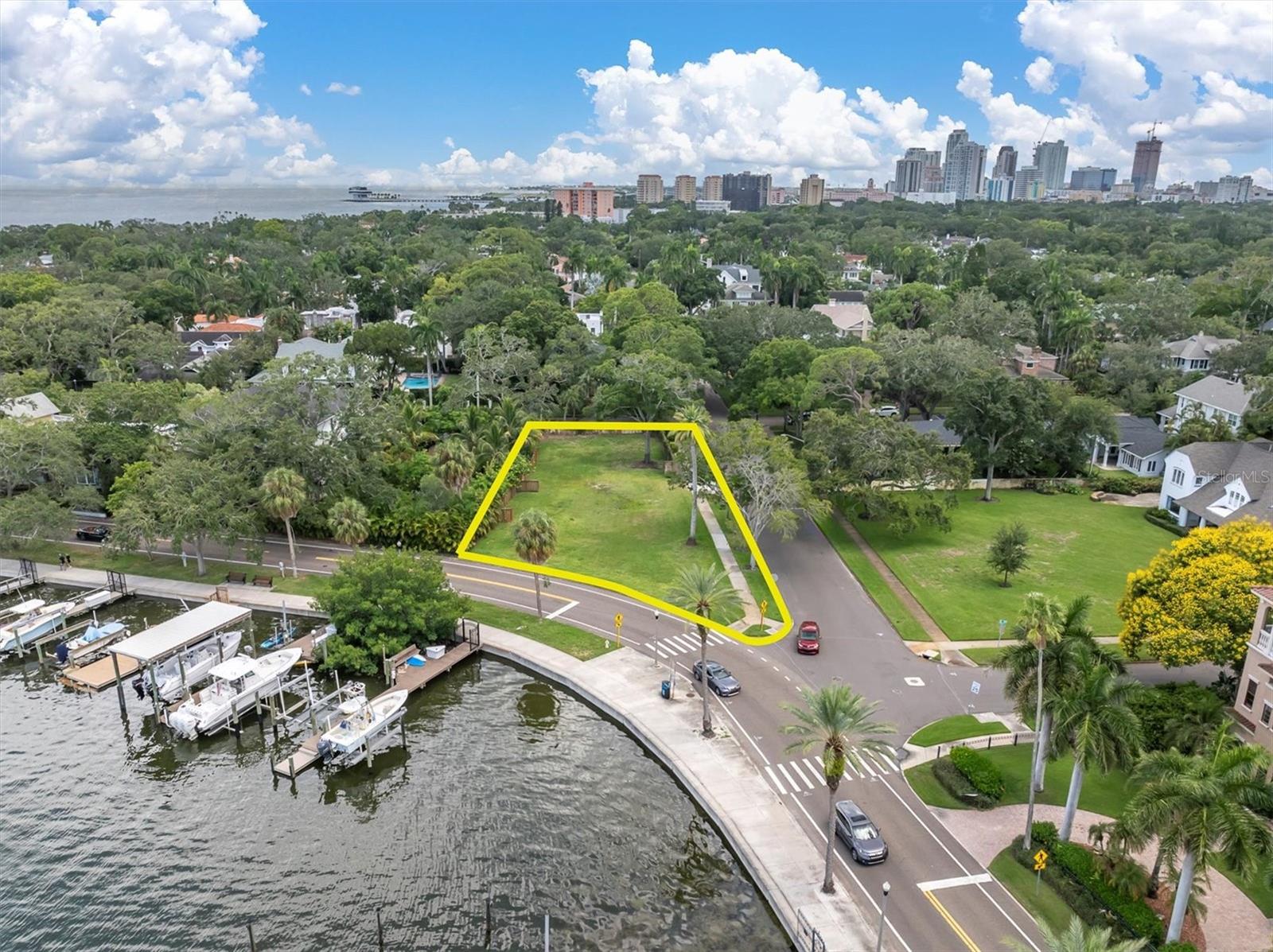 1956 COFFEE POT Blvd ST PETERSBURG, FL 33704