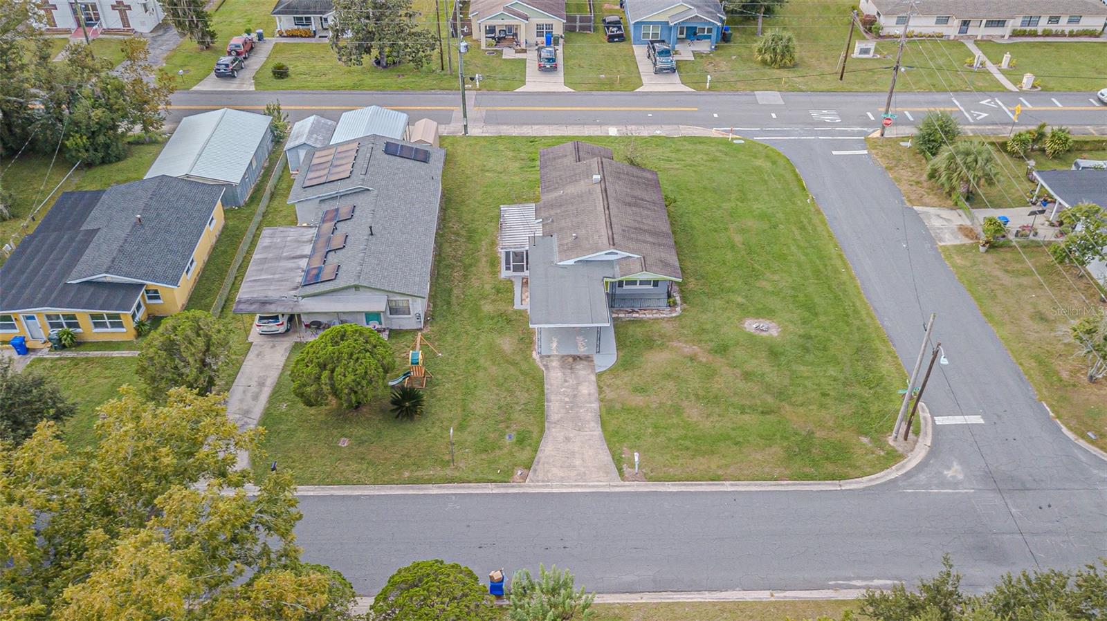 2020 BASSEDENA Cir LAKELAND, FL 33805 2020 BASSEDENA Cir LAKELAND, FL 33805