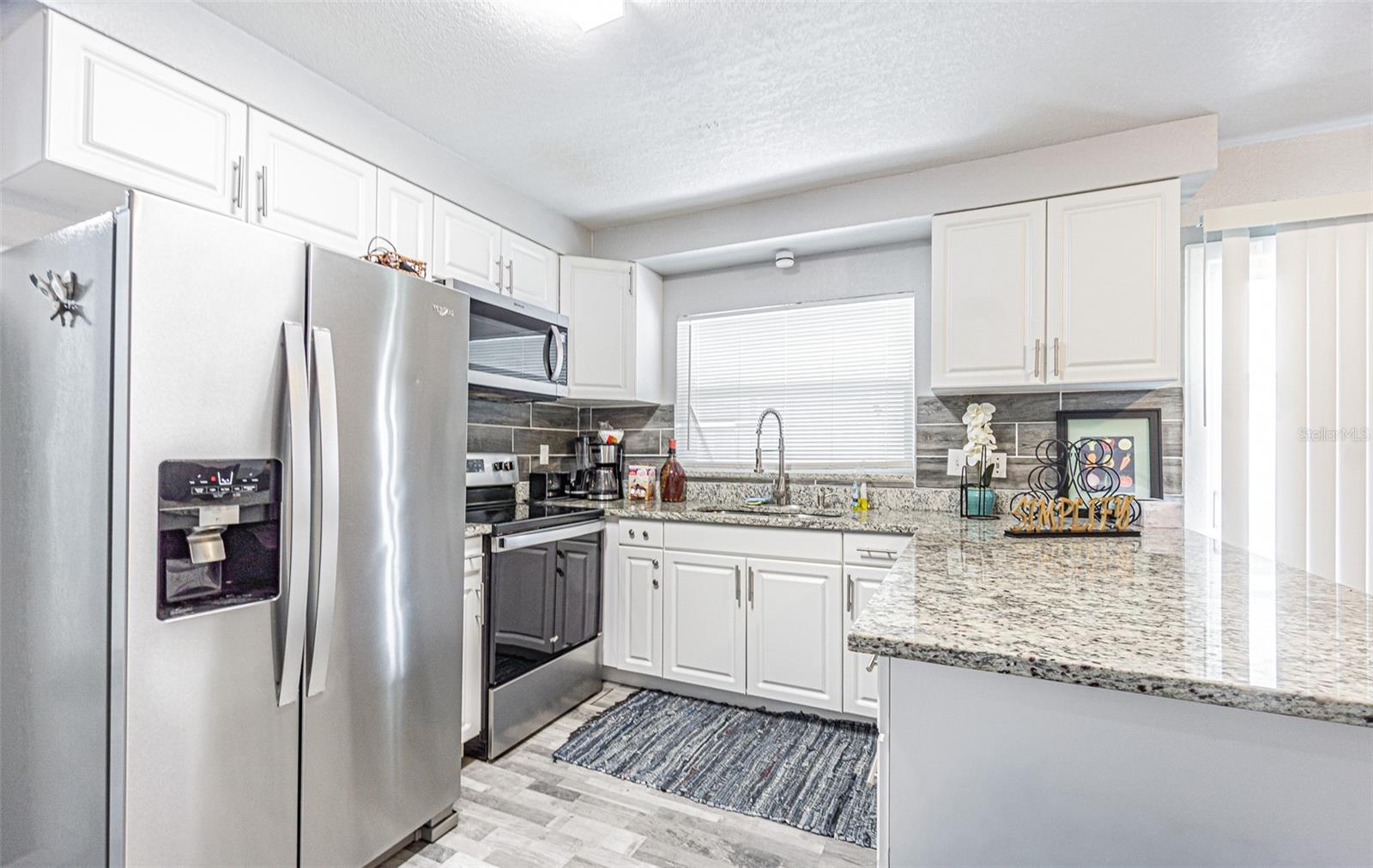 2020 BASSEDENA Cir LAKELAND, FL 33805 2020 BASSEDENA Cir LAKELAND, FL 33805