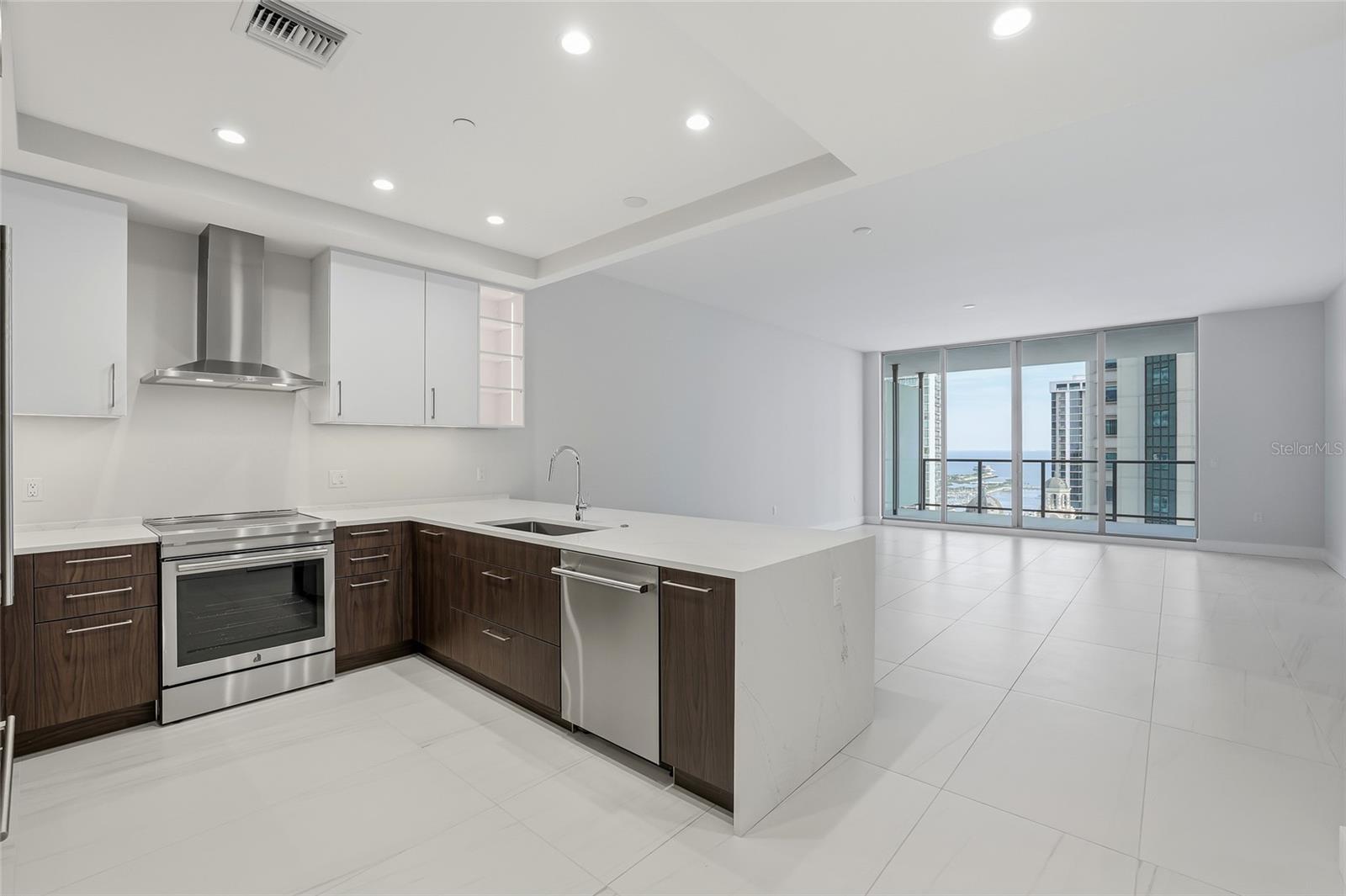 275 1ST Ave S #1804 ST PETERSBURG, FL 33701