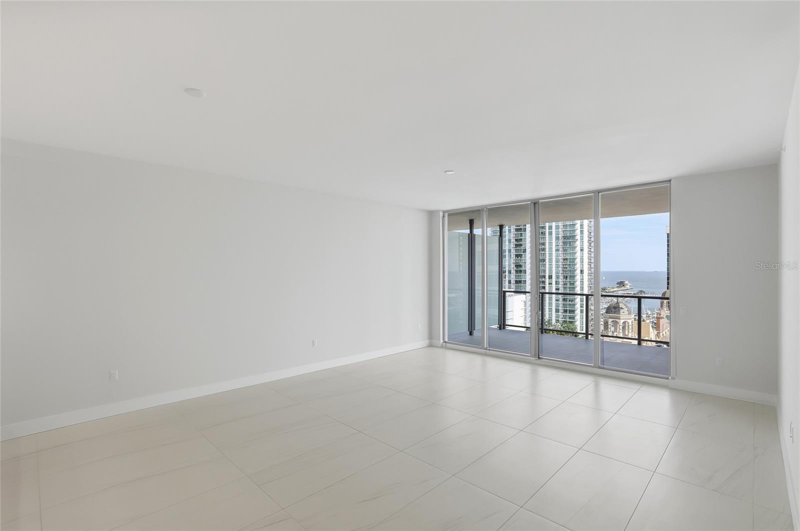 275 1ST Ave S #1804 ST PETERSBURG, FL 33701