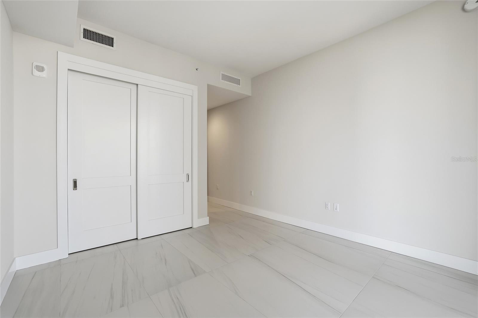 275 1ST Ave S #1804 ST PETERSBURG, FL 33701