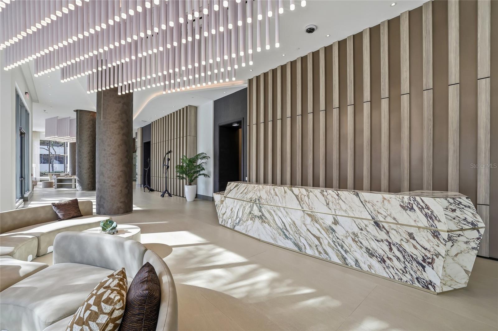 275 1ST Ave S #1804 ST PETERSBURG, FL 33701