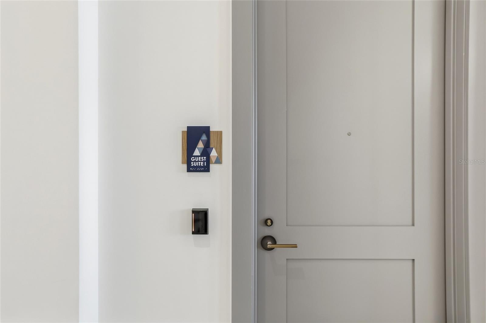 275 1ST Ave S #1804 ST PETERSBURG, FL 33701