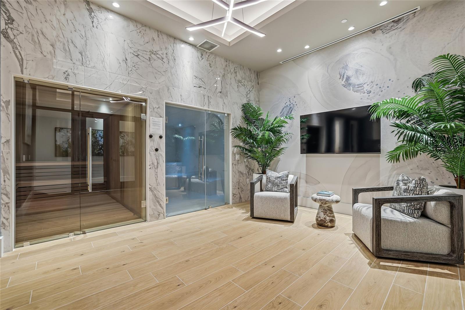 275 1ST Ave S #1804 ST PETERSBURG, FL 33701