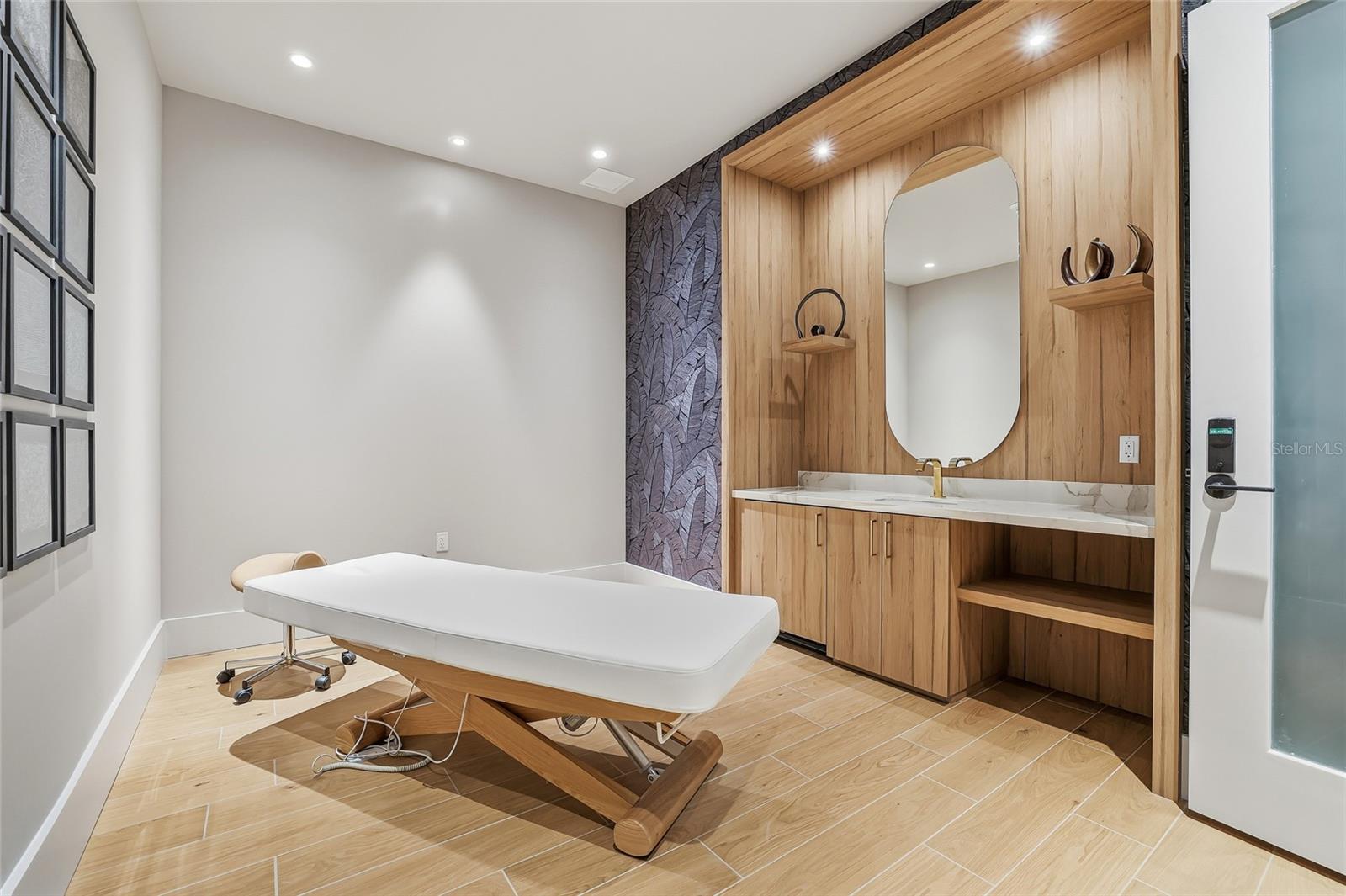 275 1ST Ave S #1804 ST PETERSBURG, FL 33701