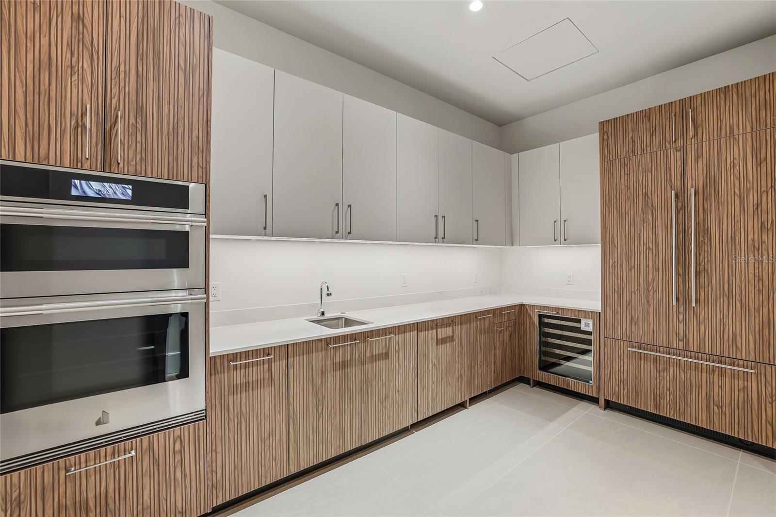 275 1ST Ave S #1804 ST PETERSBURG, FL 33701