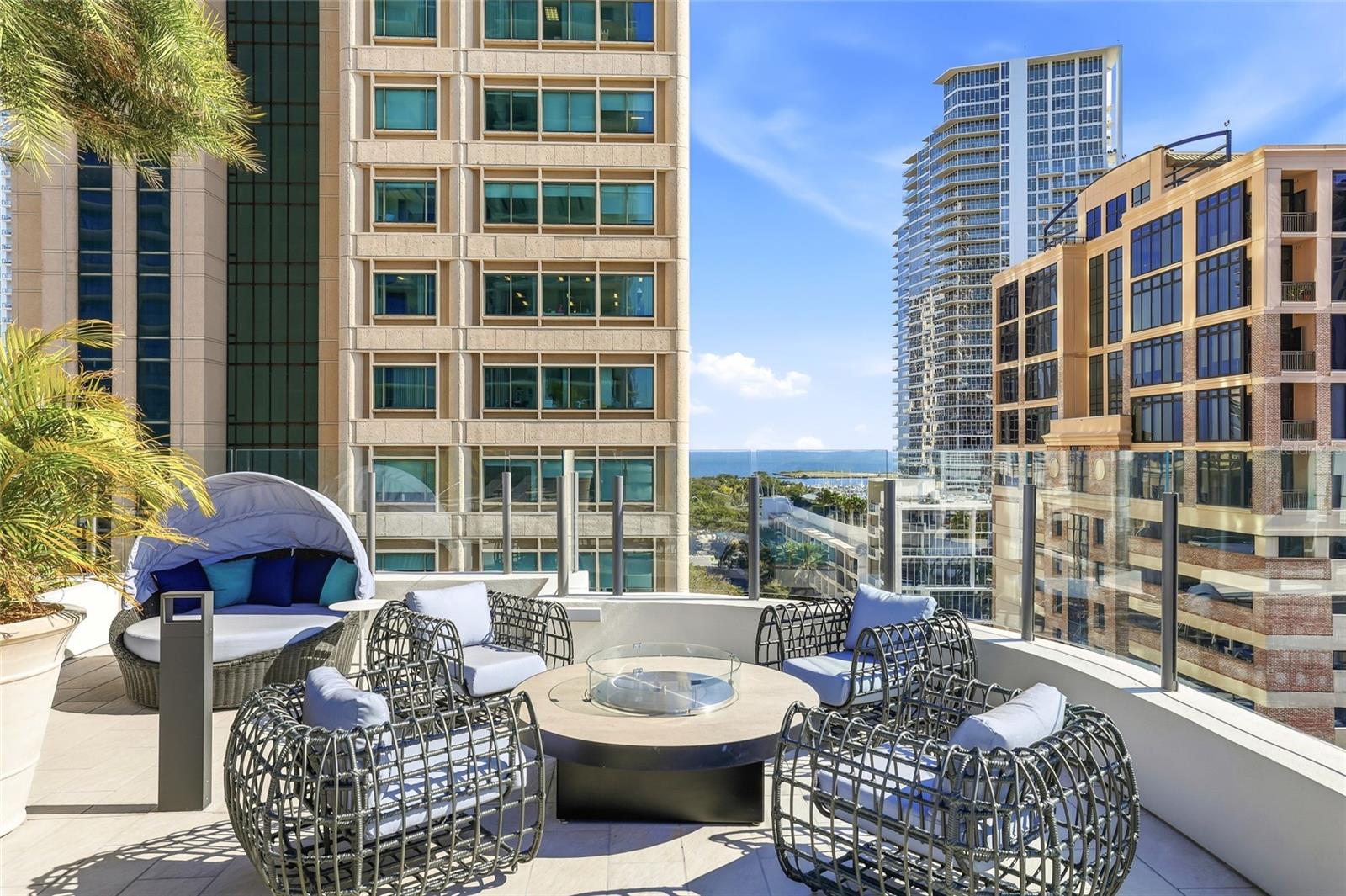 275 1ST Ave S #1804 ST PETERSBURG, FL 33701