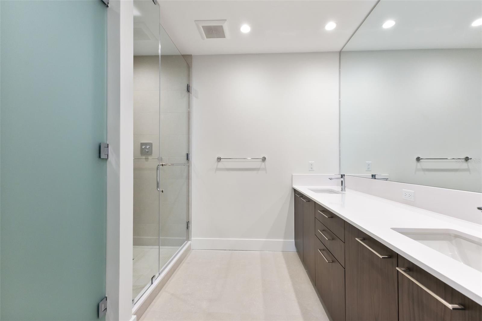 275 1ST Ave #1407 ST PETERSBURG, FL 33701