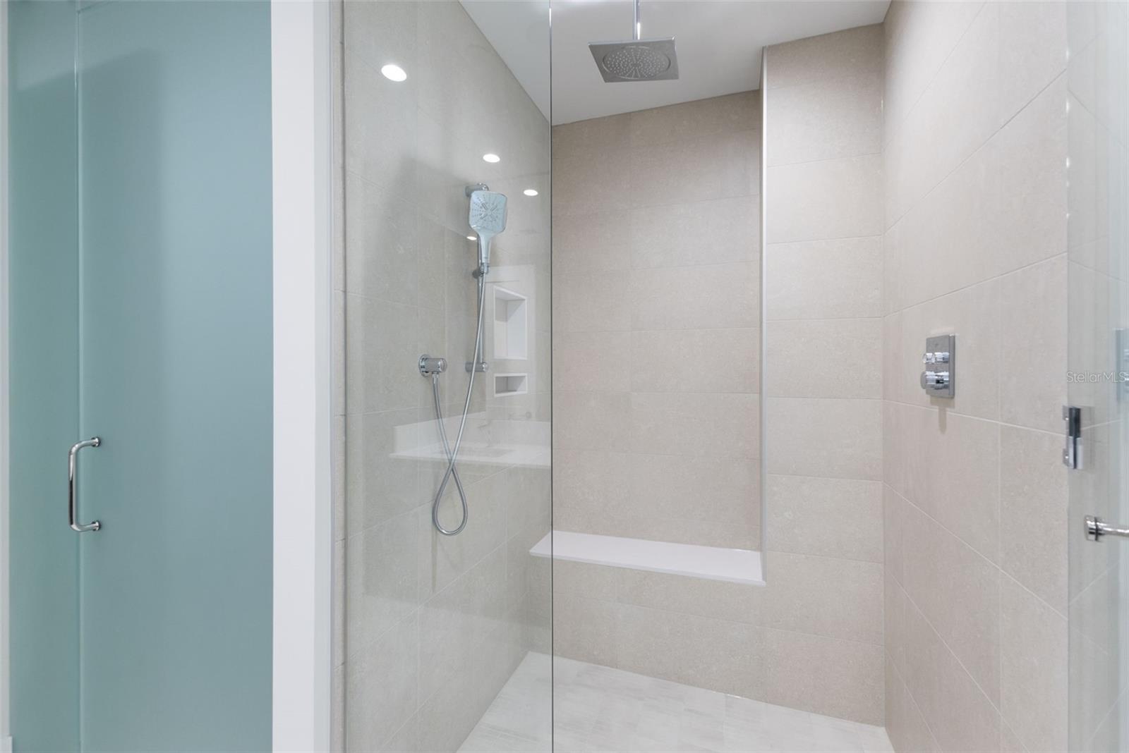 275 1ST Ave #1407 ST PETERSBURG, FL 33701