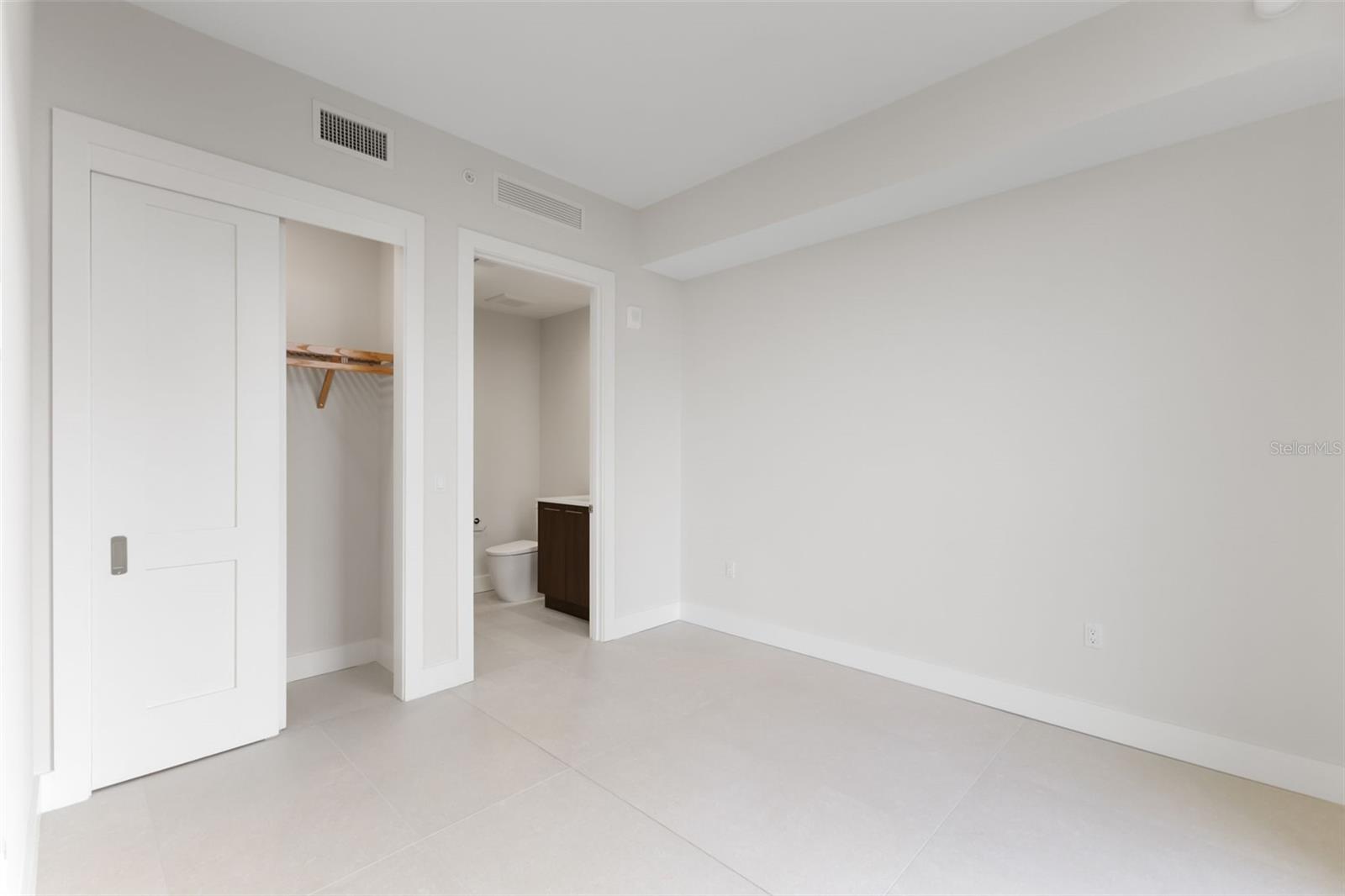 275 1ST Ave #1407 ST PETERSBURG, FL 33701