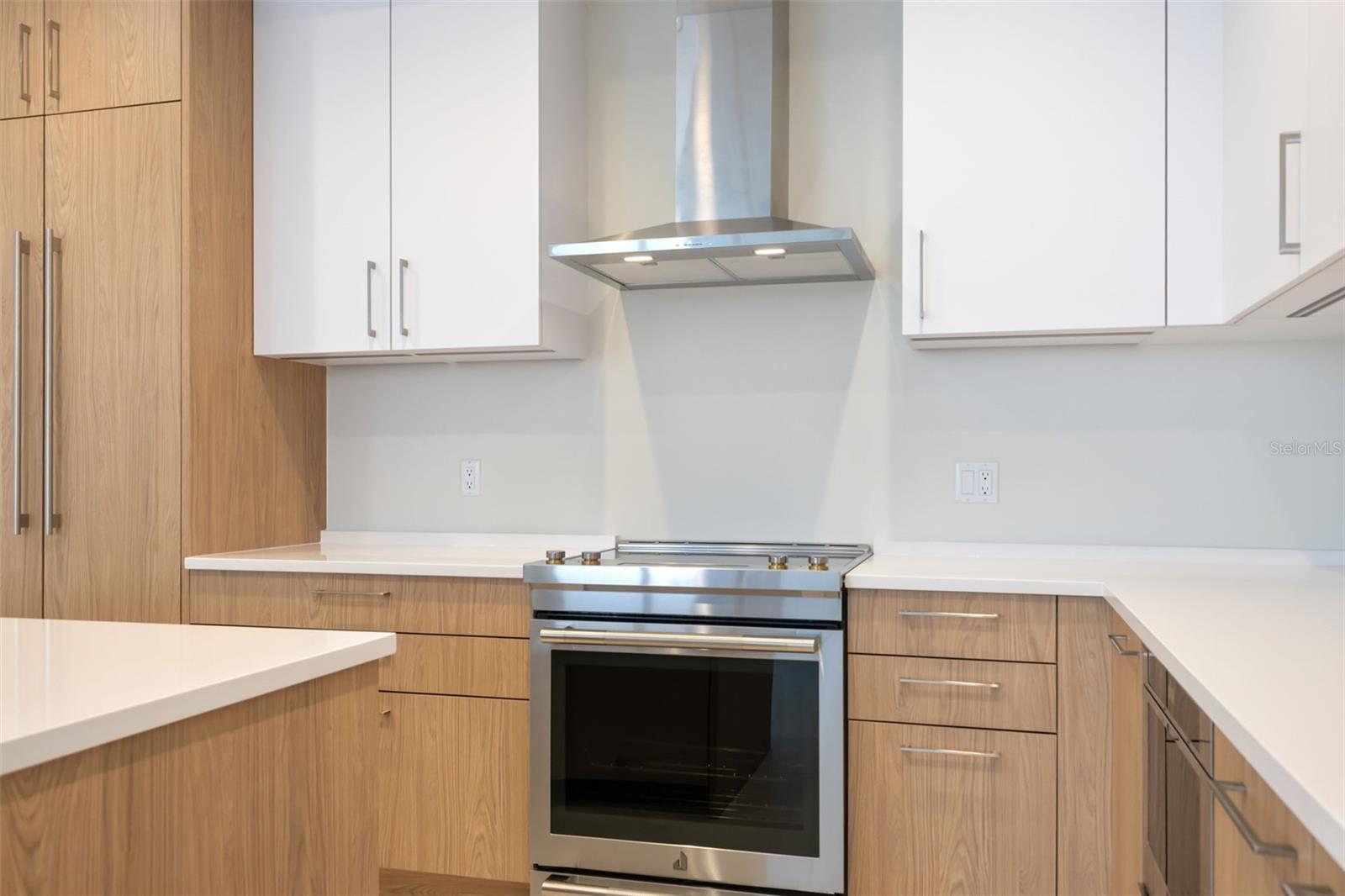 275 1ST Ave #1407 ST PETERSBURG, FL 33701