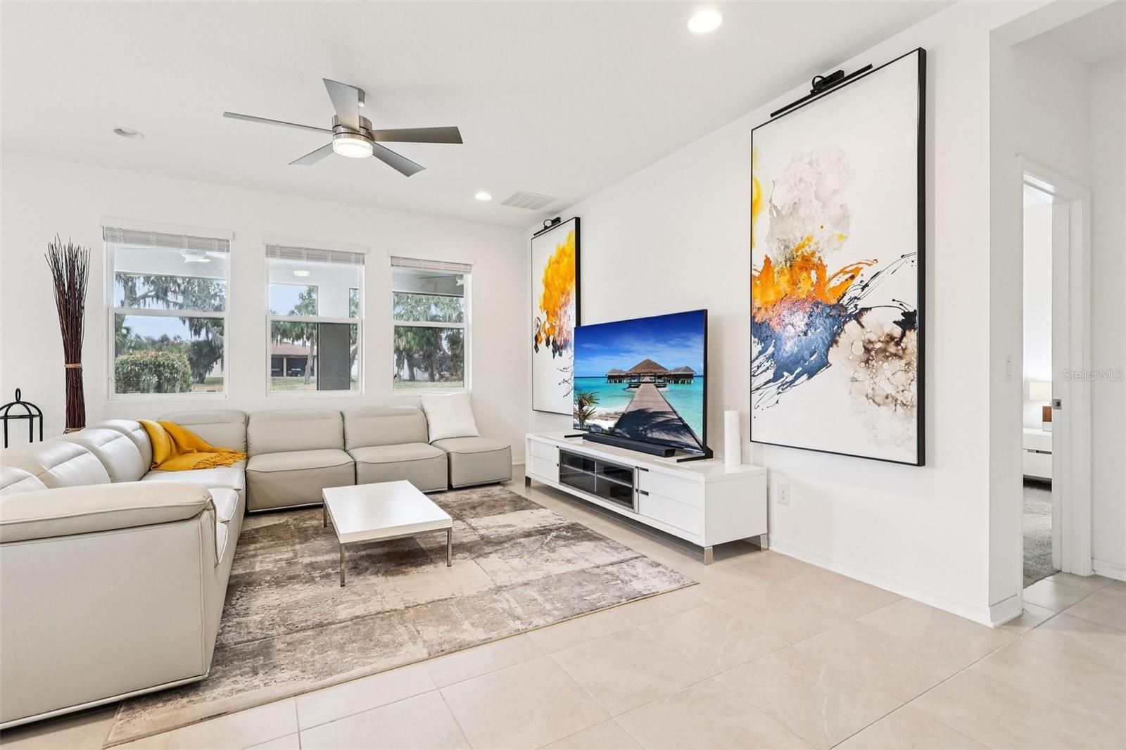 2700 CREEKMORE Ct KISSIMMEE, FL 34746