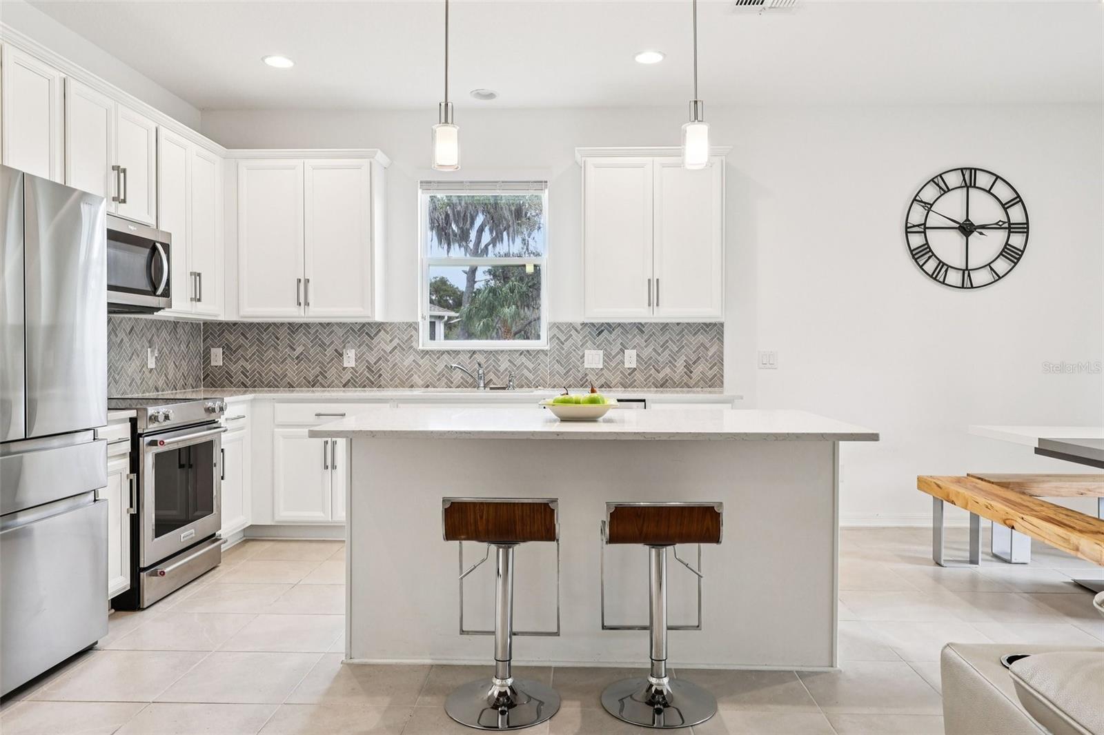 2700 CREEKMORE Ct KISSIMMEE, FL 34746