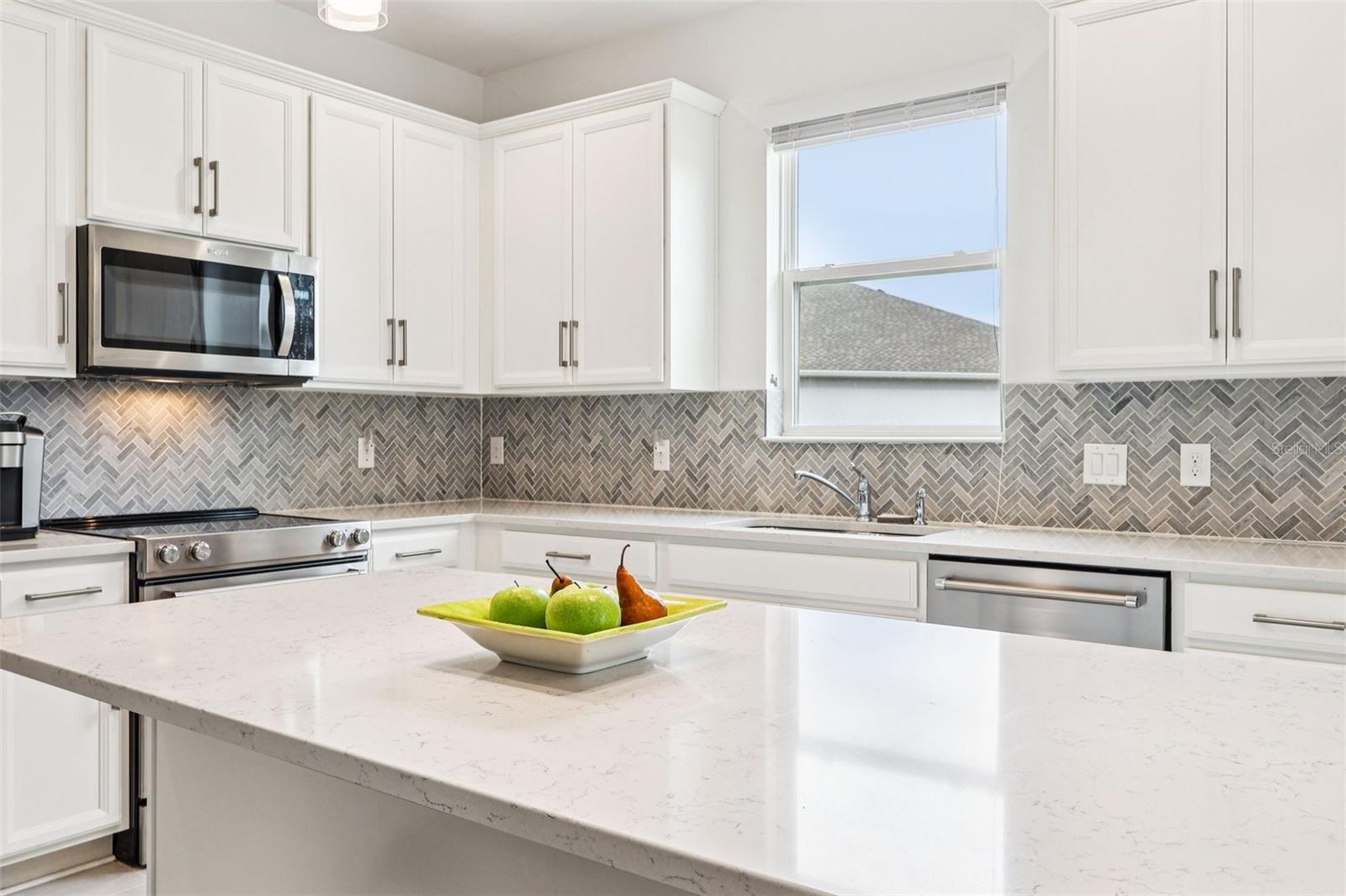 2700 CREEKMORE Ct KISSIMMEE, FL 34746