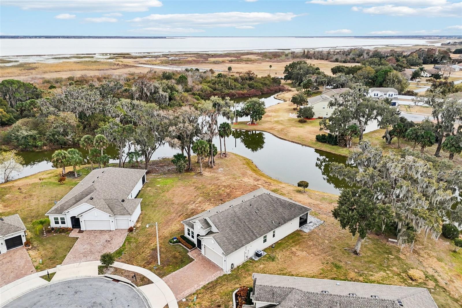 2700 CREEKMORE Ct KISSIMMEE, FL 34746