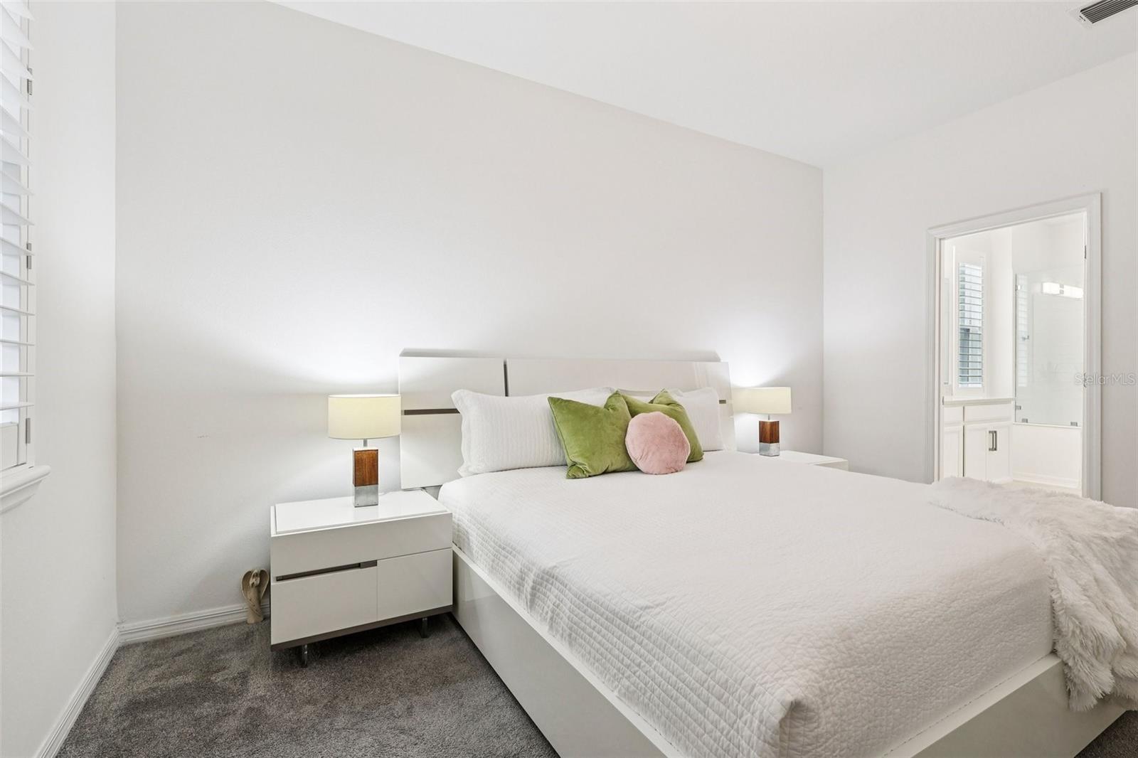 2700 CREEKMORE Ct KISSIMMEE, FL 34746