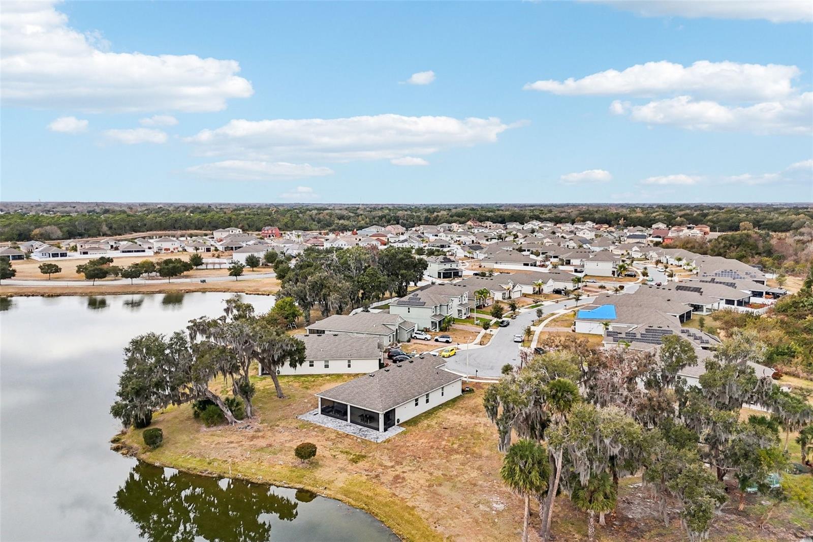 2700 CREEKMORE Ct KISSIMMEE, FL 34746