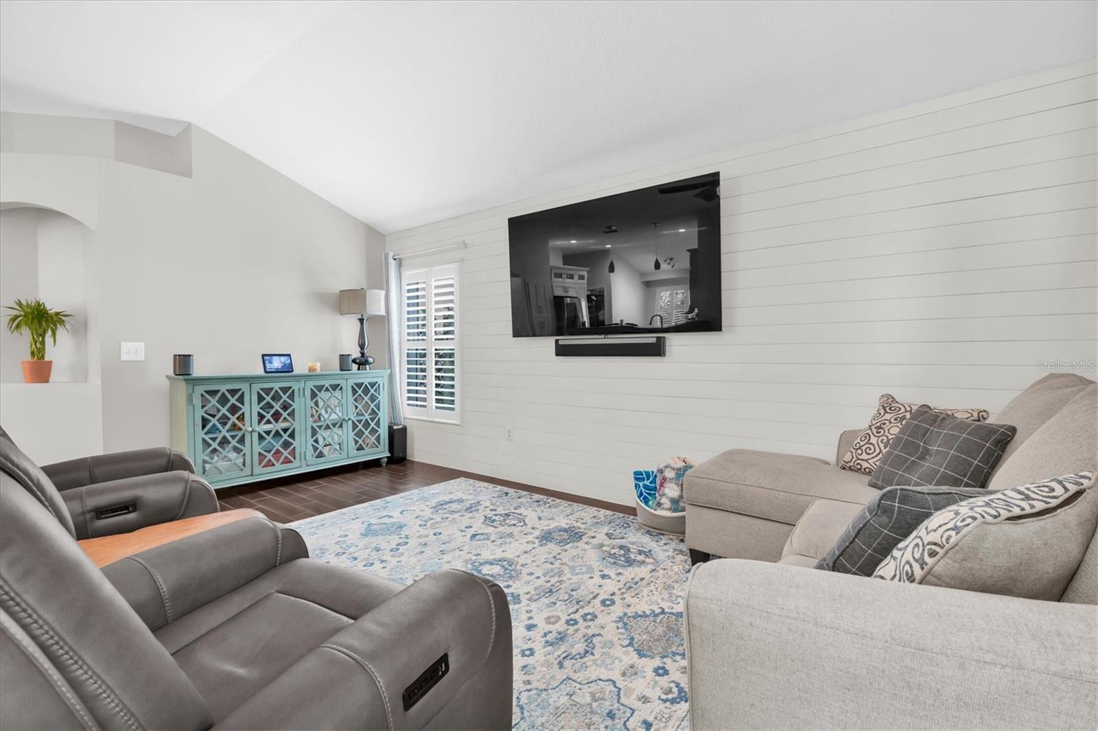 10232 WOODFORD Brg St TAMPA, FL 33626