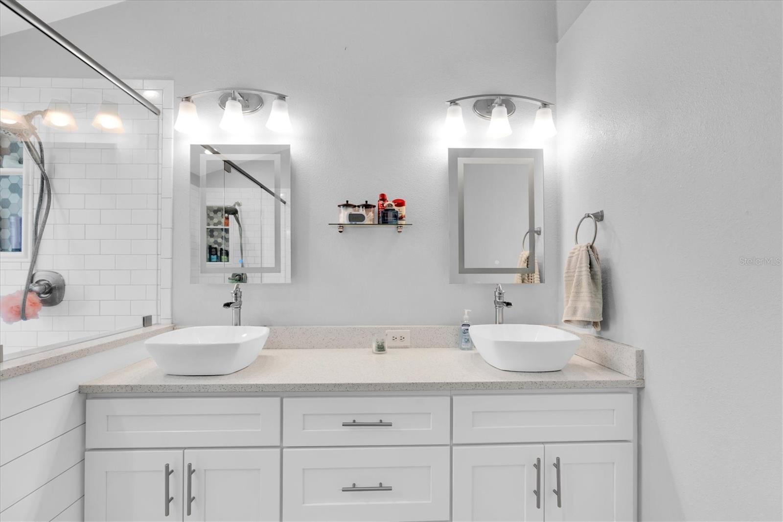 10232 WOODFORD Brg St TAMPA, FL 33626