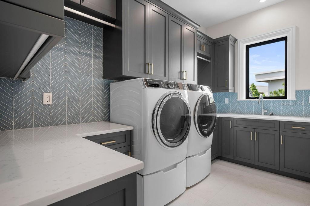 3621 SAN REMO Ter SARASOTA, FL 34239