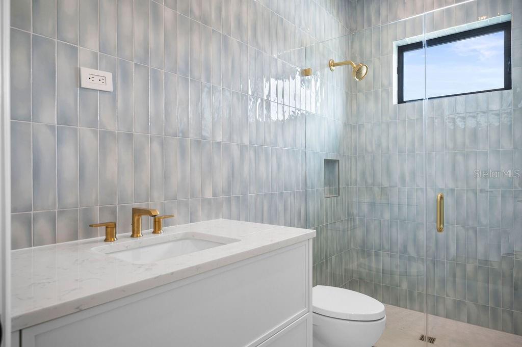 3621 SAN REMO Ter SARASOTA, FL 34239