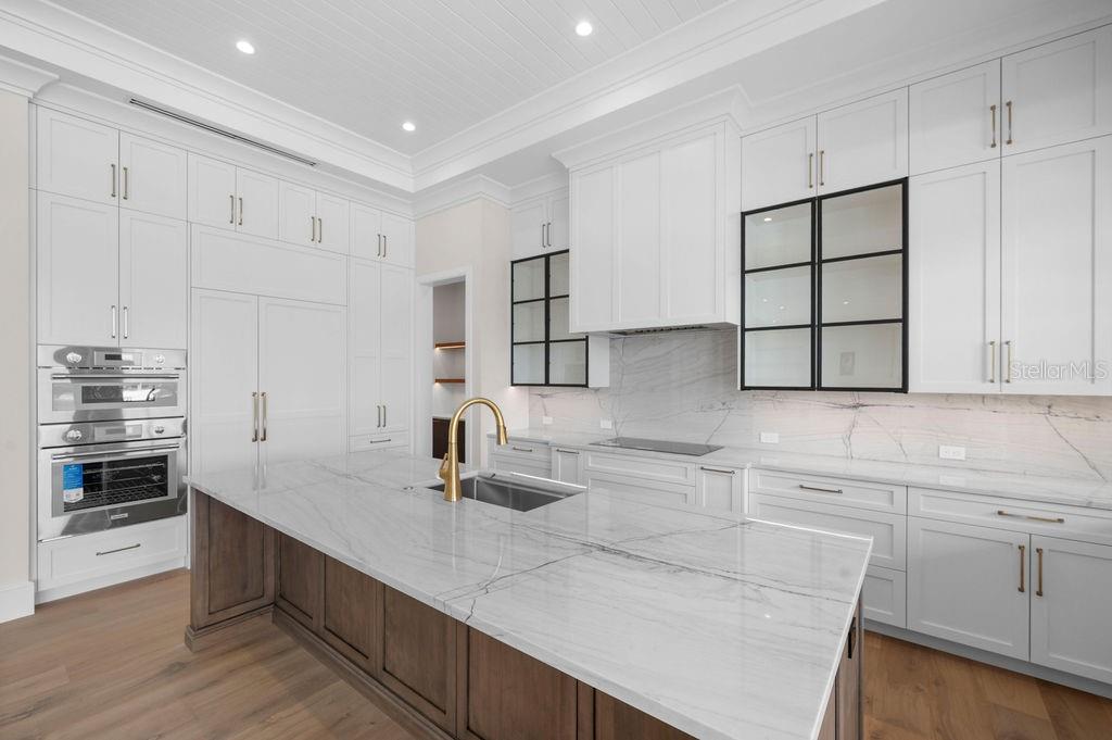 3621 SAN REMO Ter SARASOTA, FL 34239