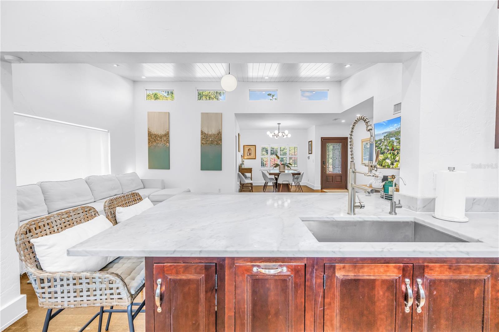 209 BANDERA Way ST PETERSBURG, FL 33704