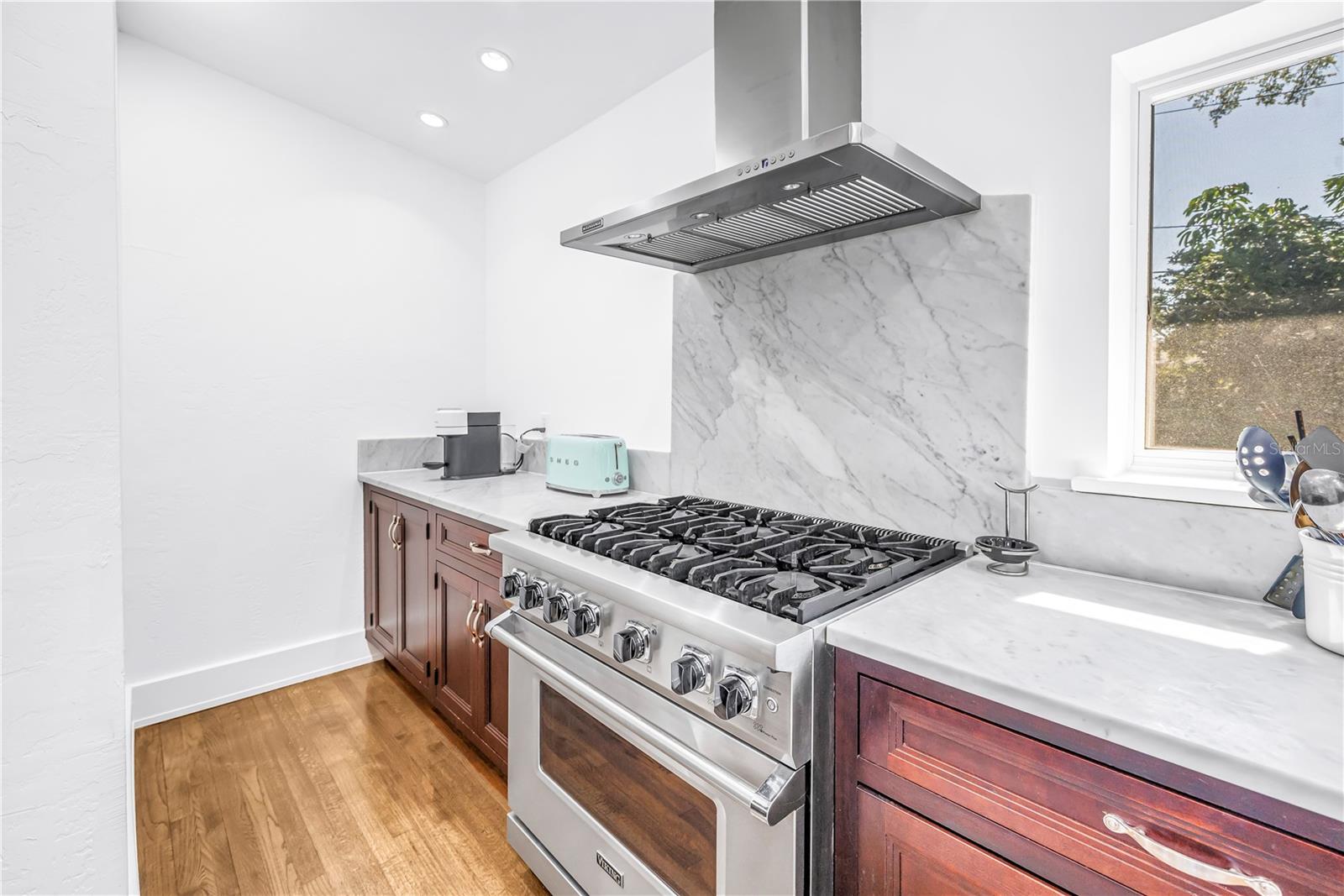 209 BANDERA Way ST PETERSBURG, FL 33704