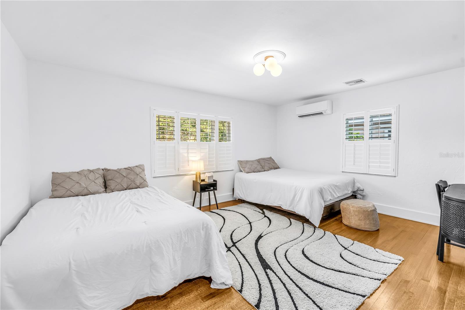 209 BANDERA Way ST PETERSBURG, FL 33704