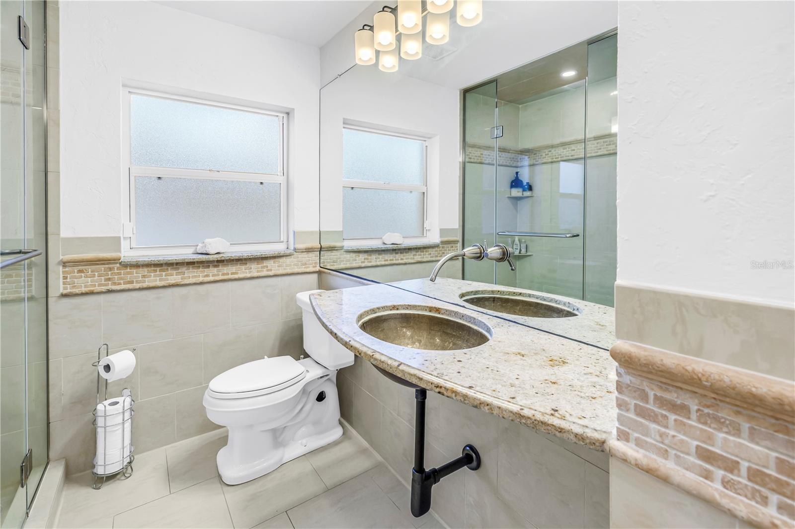 209 BANDERA Way ST PETERSBURG, FL 33704