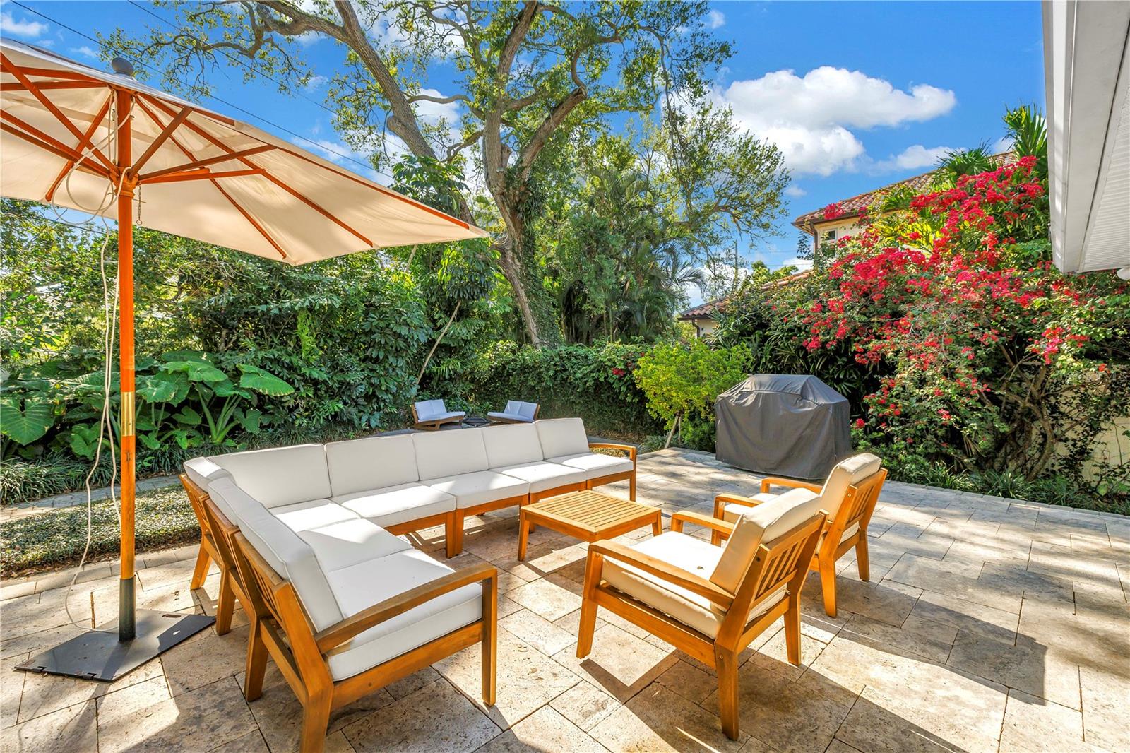 209 BANDERA Way ST PETERSBURG, FL 33704