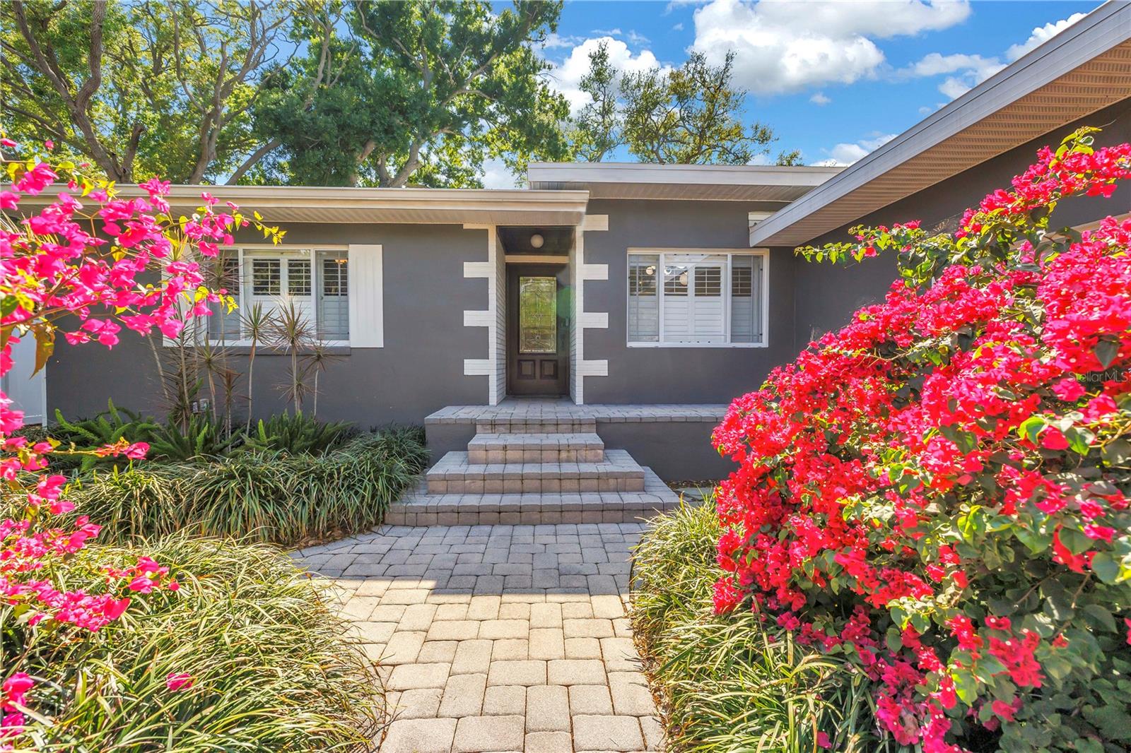 209 BANDERA Way ST PETERSBURG, FL 33704