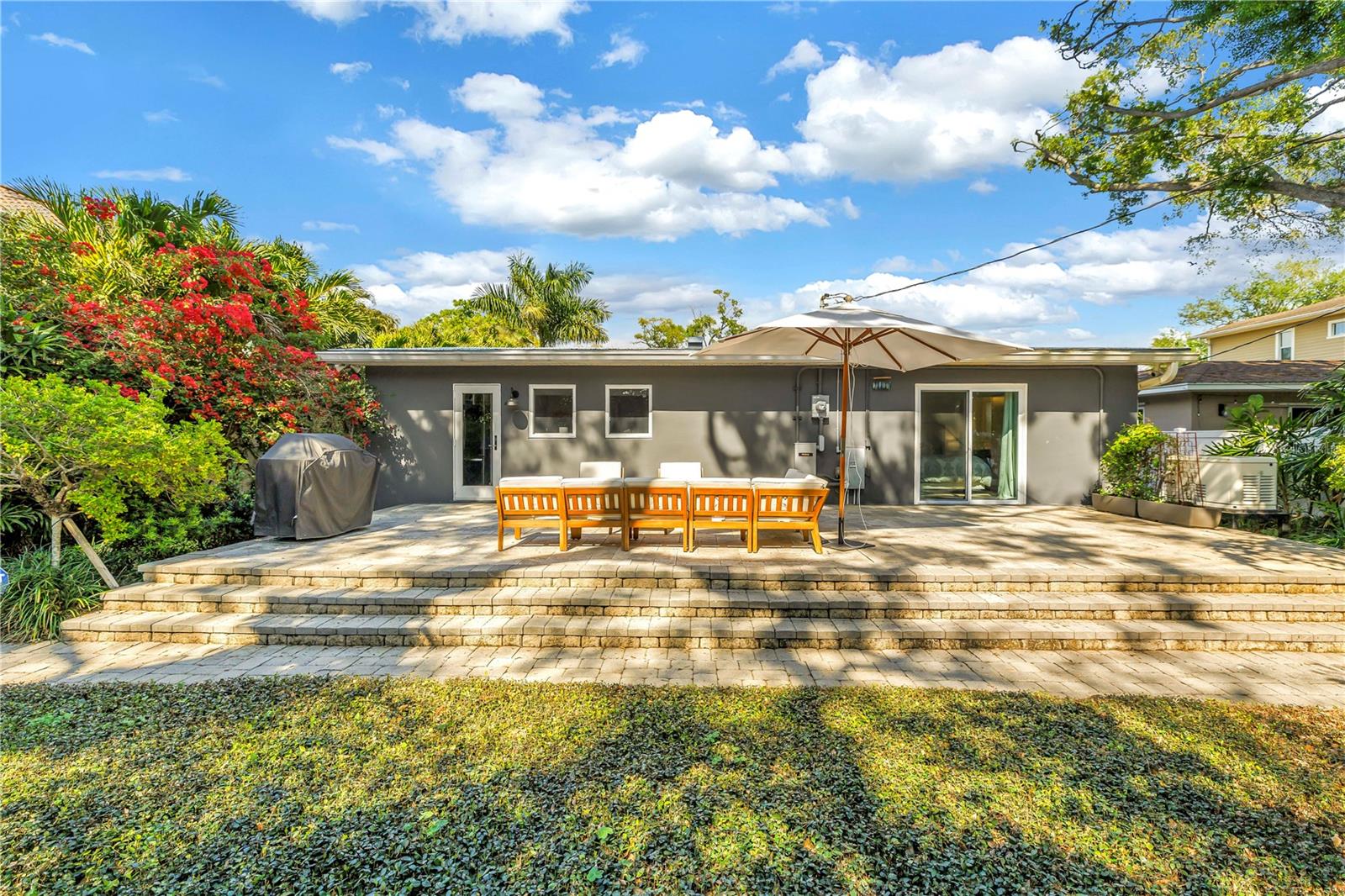 209 BANDERA Way ST PETERSBURG, FL 33704