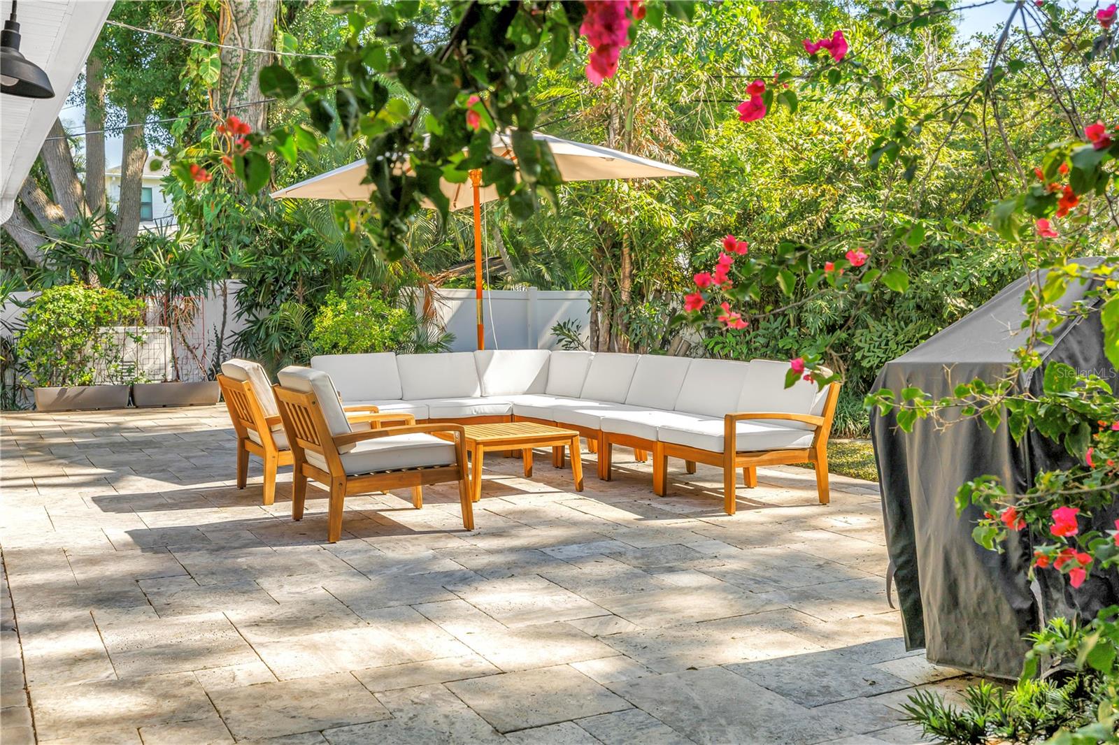 209 BANDERA Way ST PETERSBURG, FL 33704