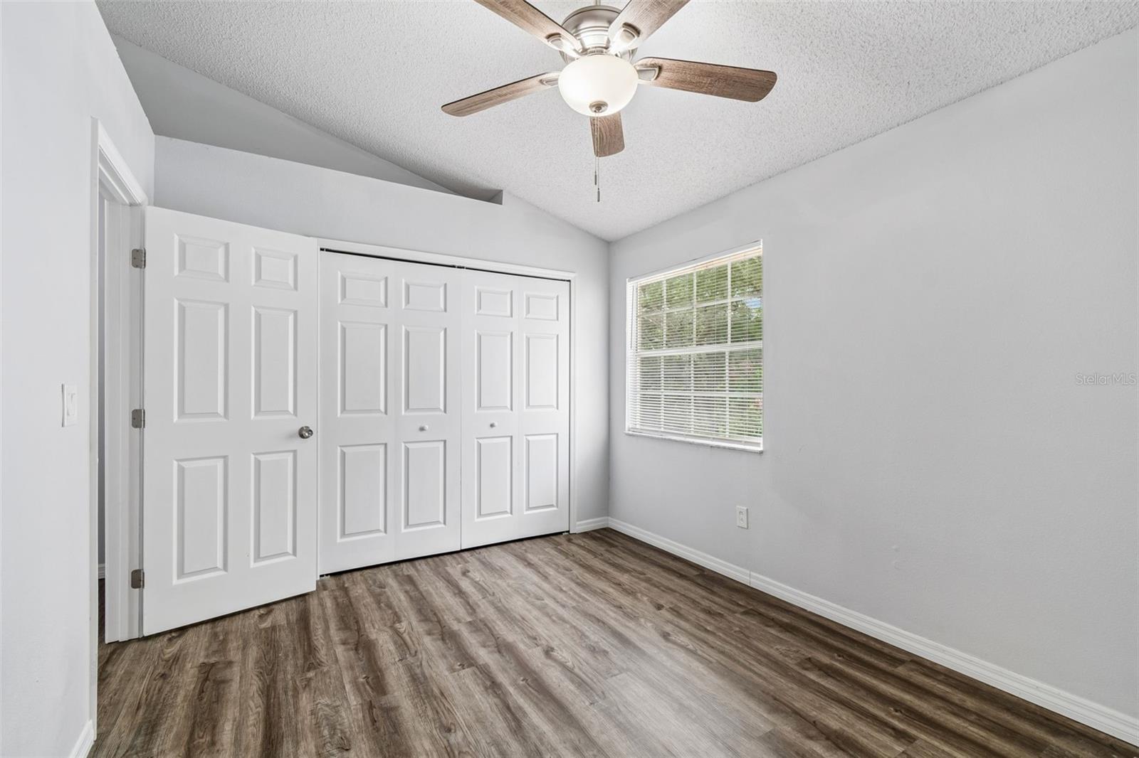1403 BRIGADOON Dr CLEARWATER, FL 33759