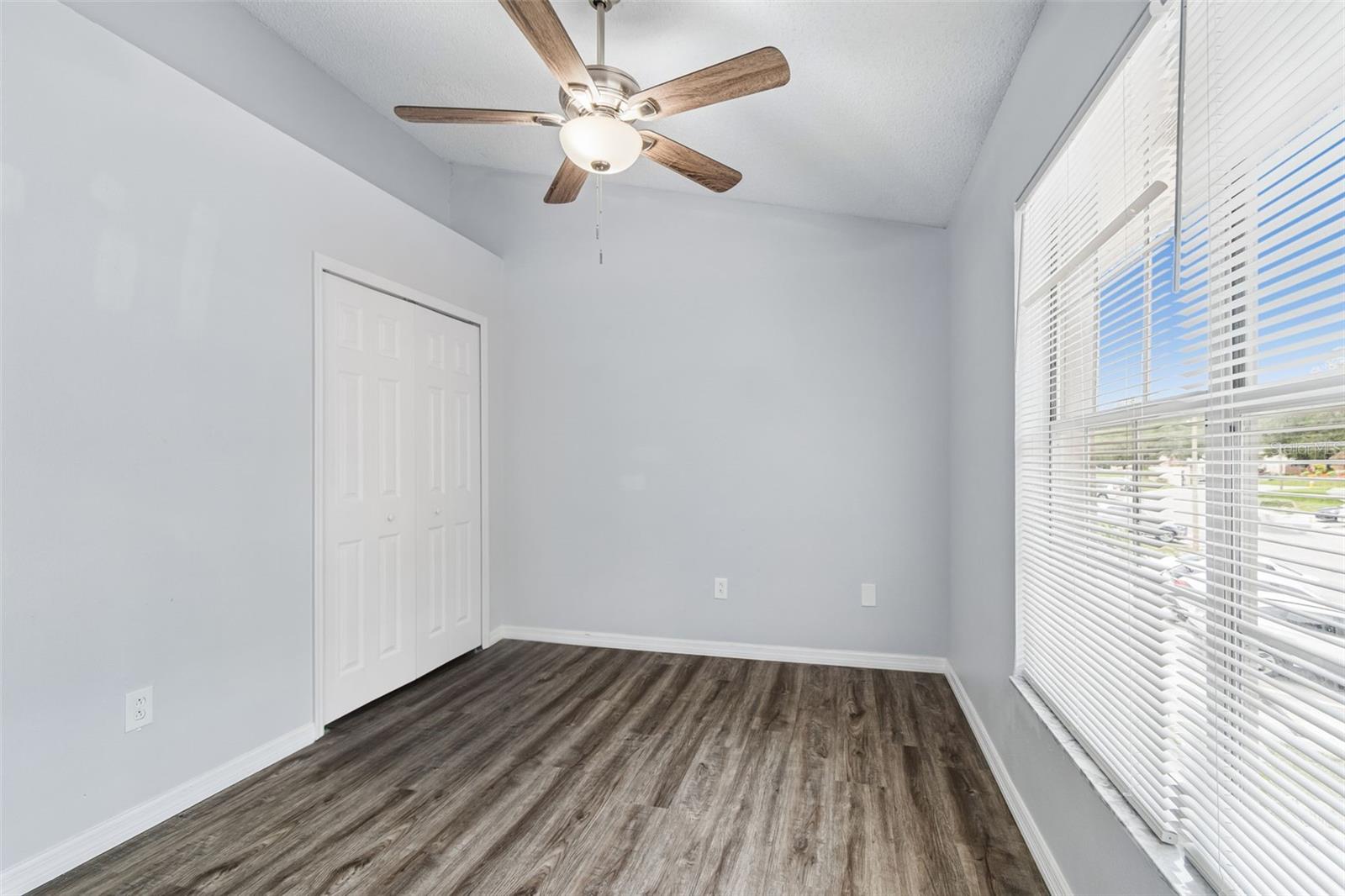 1403 BRIGADOON Dr CLEARWATER, FL 33759