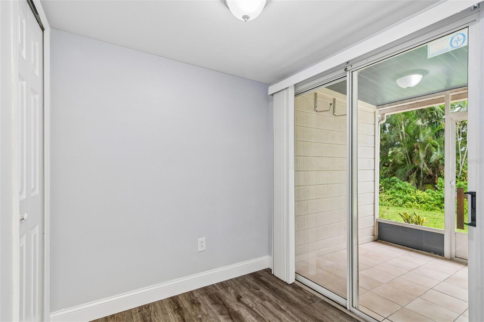 1403 BRIGADOON Dr CLEARWATER, FL 33759