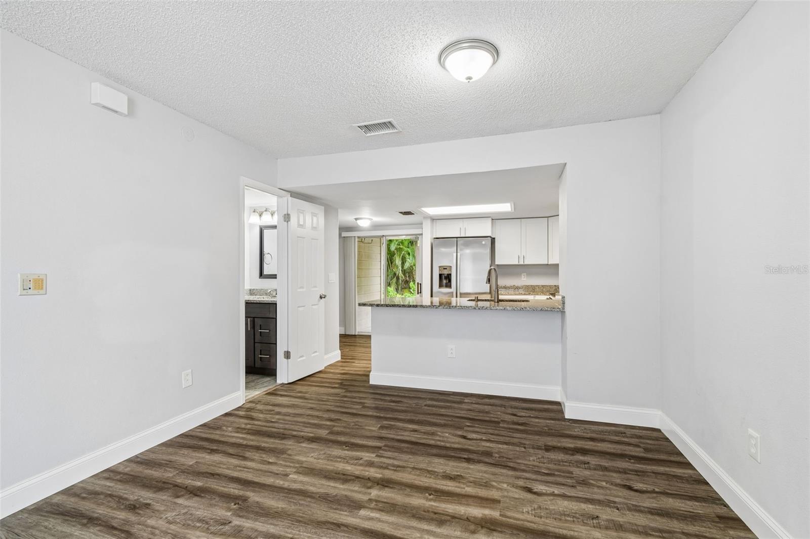 1403 BRIGADOON Dr CLEARWATER, FL 33759
