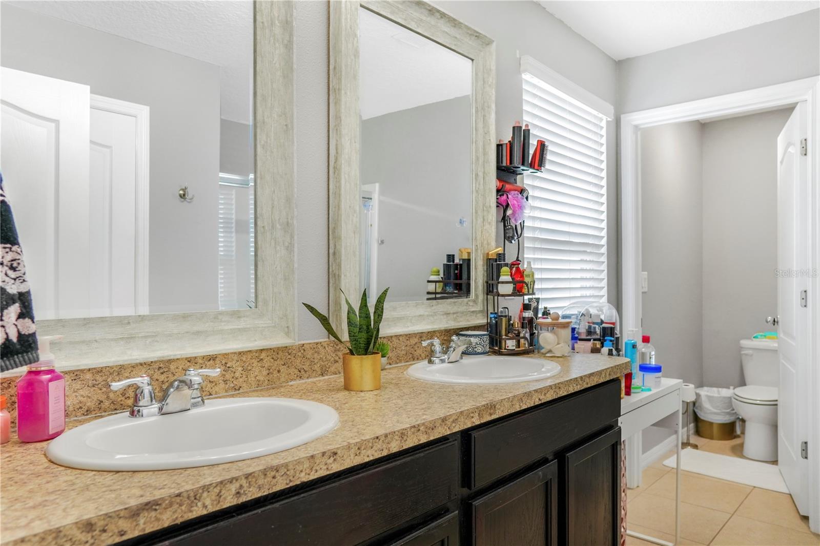 1957 RED Cyn Dr KISSIMMEE, FL 34744
