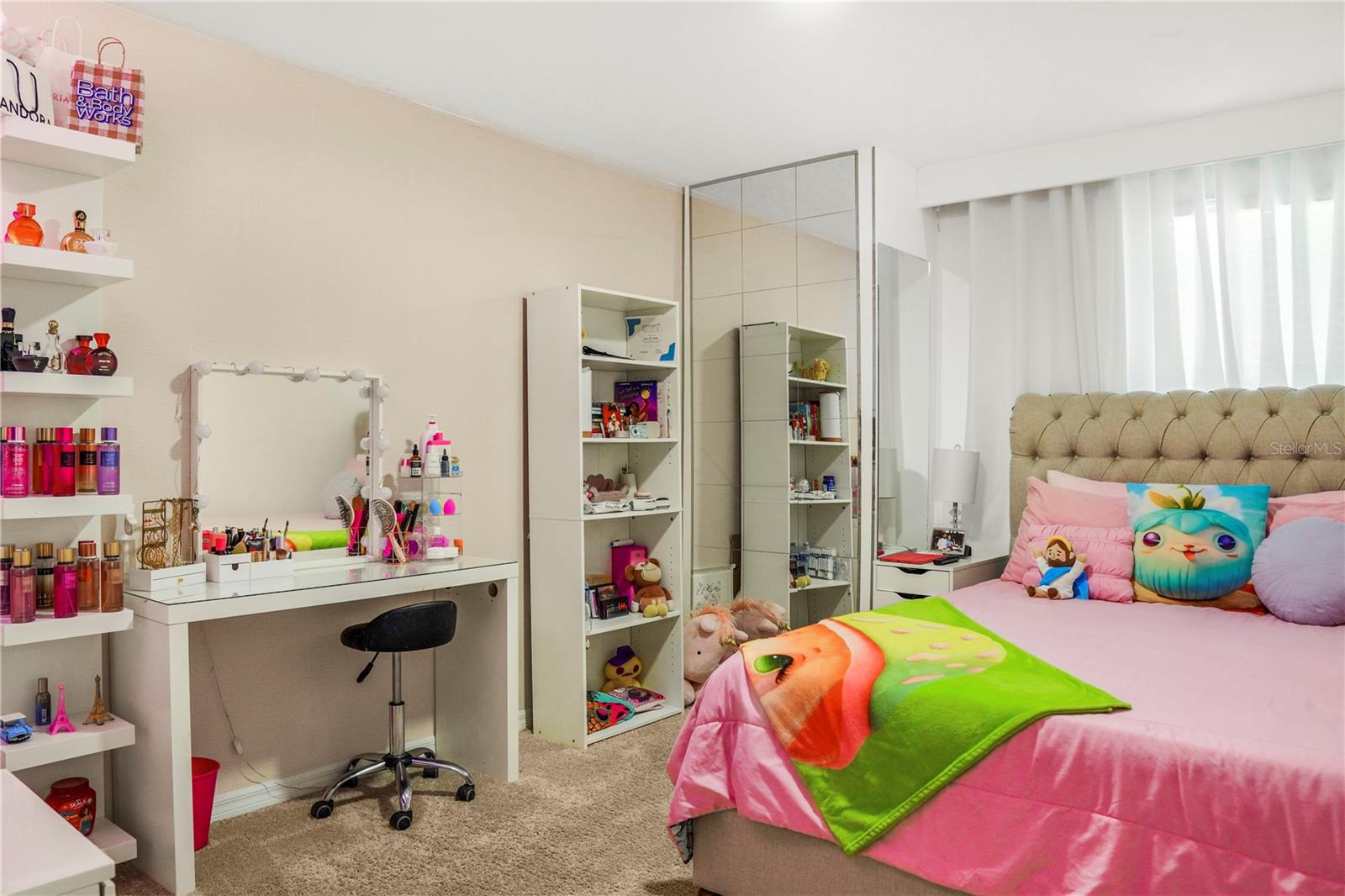 1957 RED Cyn Dr KISSIMMEE, FL 34744