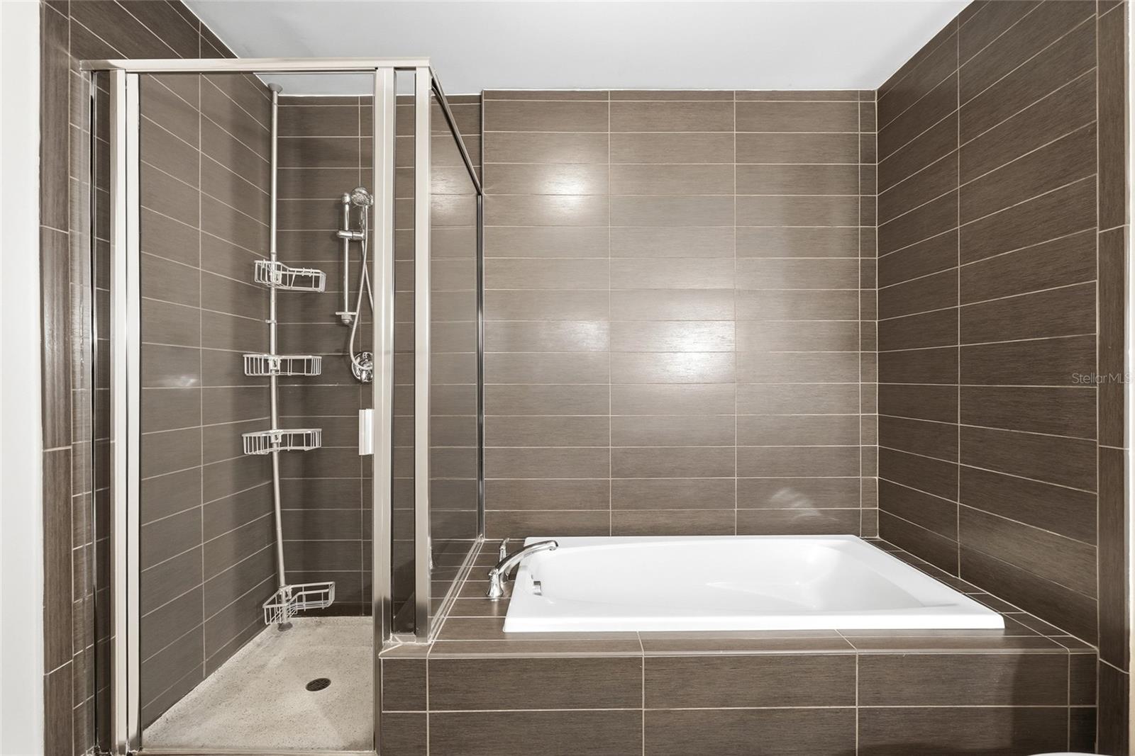 475 2ND St #302 ST PETERSBURG, FL 33701