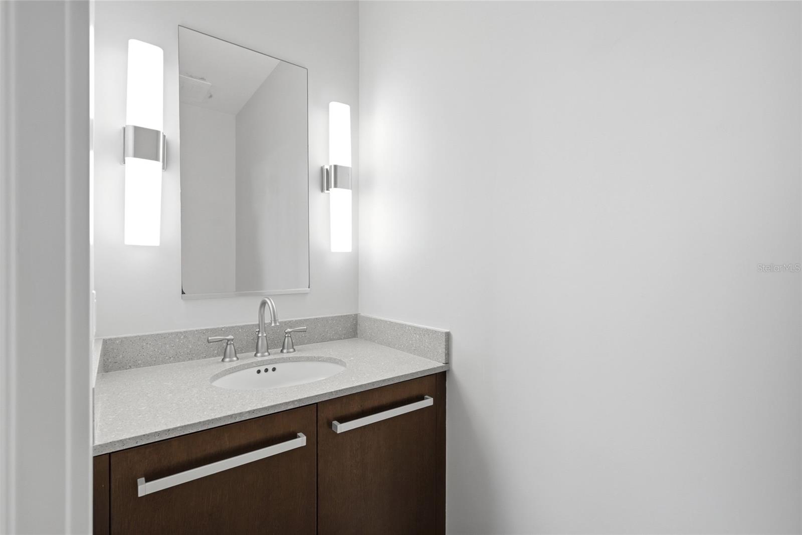 475 2ND St #302 ST PETERSBURG, FL 33701