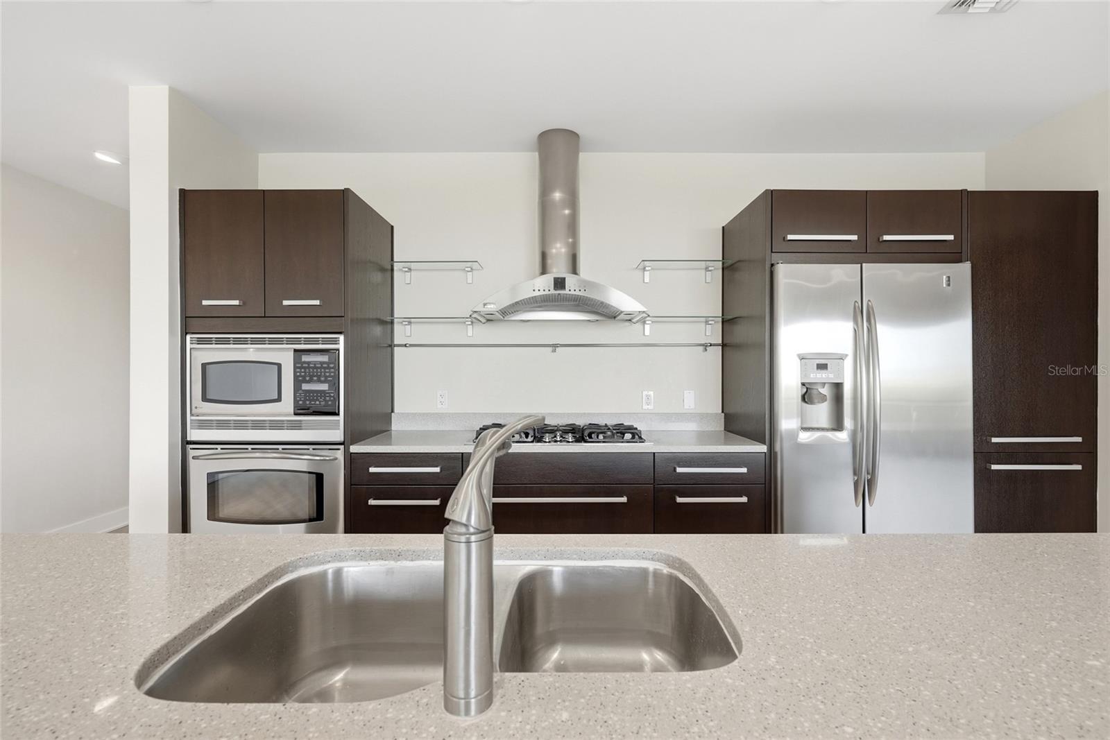 475 2ND St #302 ST PETERSBURG, FL 33701