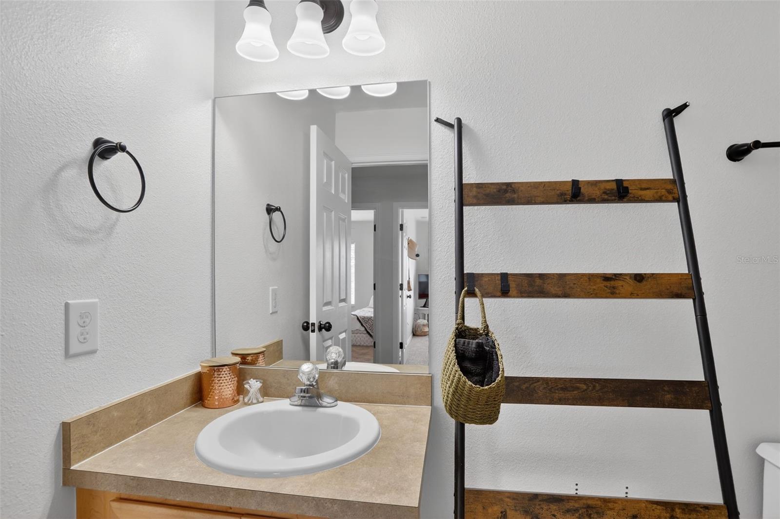 3060 SEAVIEW CASTLE Dr KISSIMMEE, FL 34746