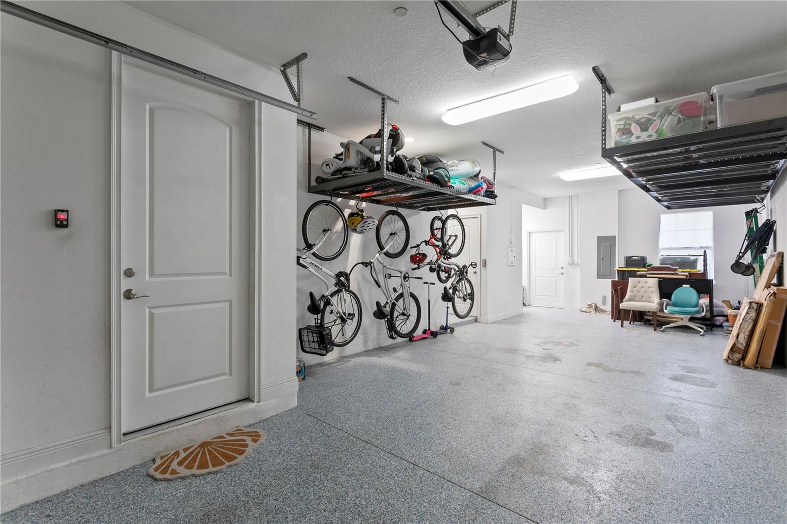 412 REGENT Ln ST PETERSBURG, FL 33701