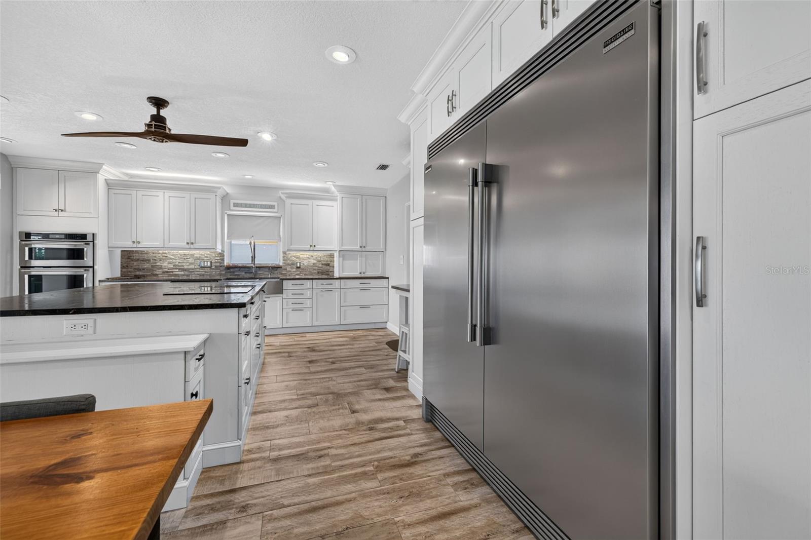 2480 E BAY Isle Dr ST PETERSBURG, FL 33705
