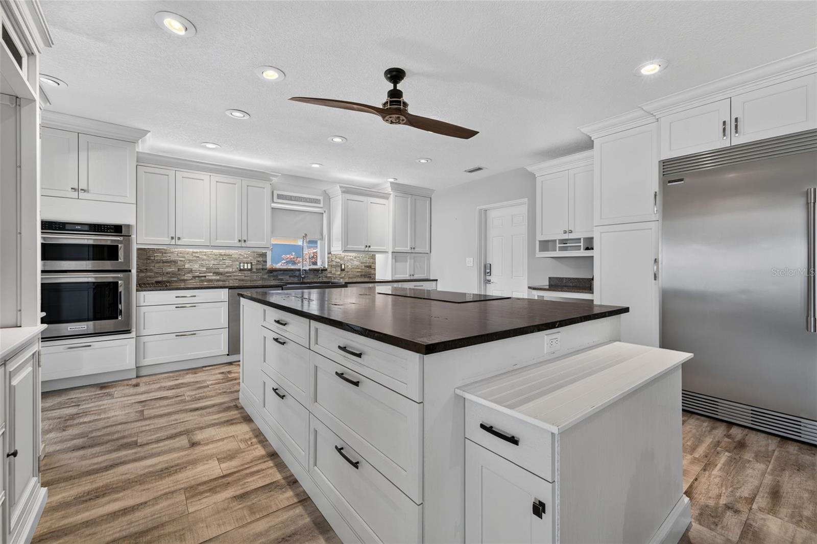 2480 E BAY Isle Dr ST PETERSBURG, FL 33705